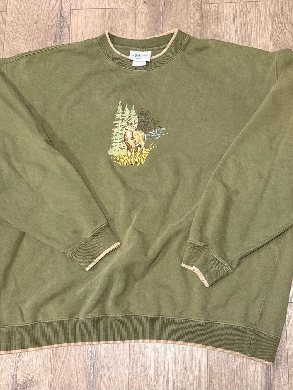 Vintage Olive Green Deer Embroidered Crewneck Sweatshirt - Picture 4 of 6